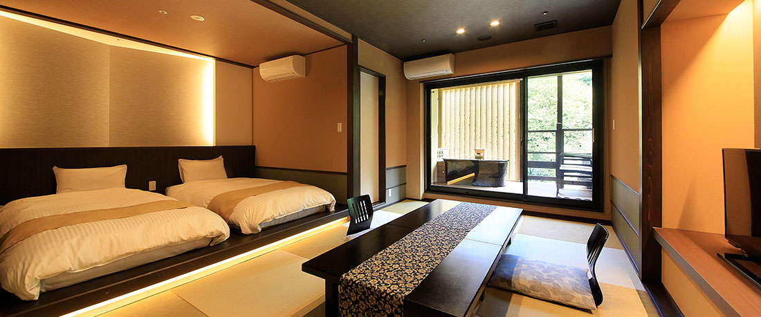 Japanese-Western-style Room with Open-air Bath