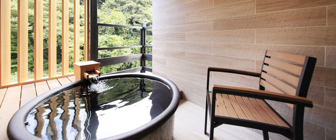 Japanese-Western-style Room with Open-air Bath